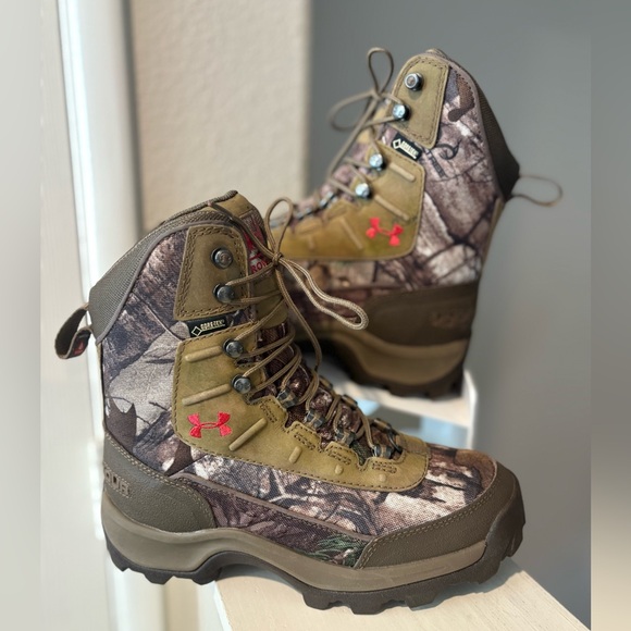 Under Armour Shoes - Under Armour Brow Tine Womens sz 6 Hunting Boots 800 Gram Gore-Tex Camouflage